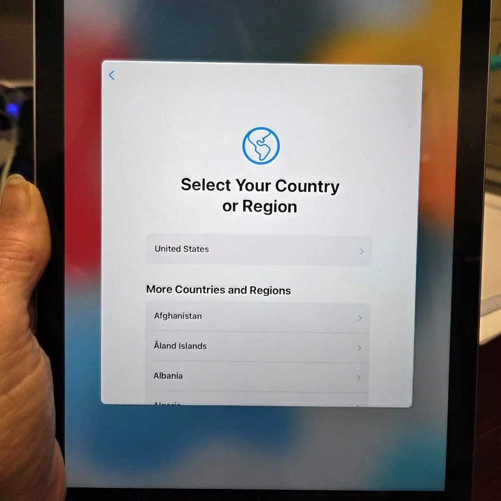 Apple 128GB iPad 5th Generation 2017 Tablet